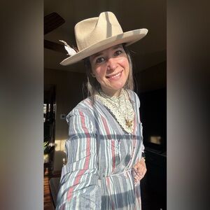 🩷🩷Like this listing for when I go live! Follow me on IG Kayla00688🩷🩷